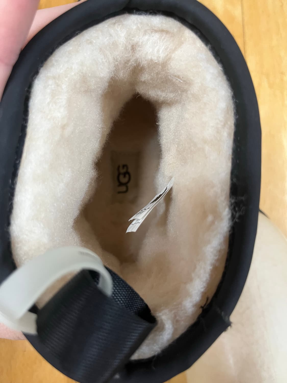 (새상품) 어그 클래식 클리어 미니 부츠 네츄럴 블랙 230 상품이미지7