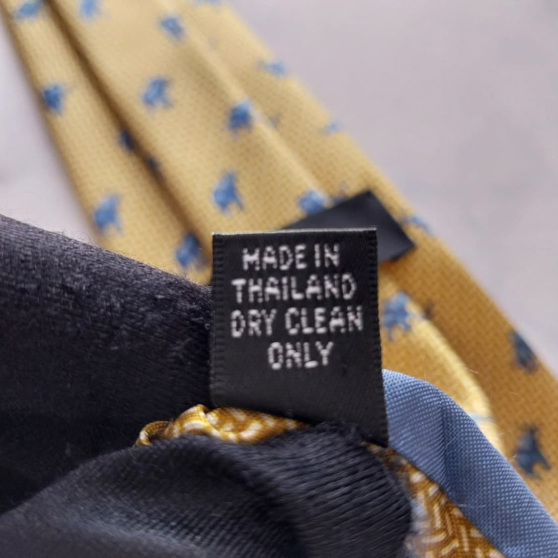 짐톰슨 실크 옐로우 코끼리 패턴 넥타이 9.5cm A+등급 K1307
 상품이미지10