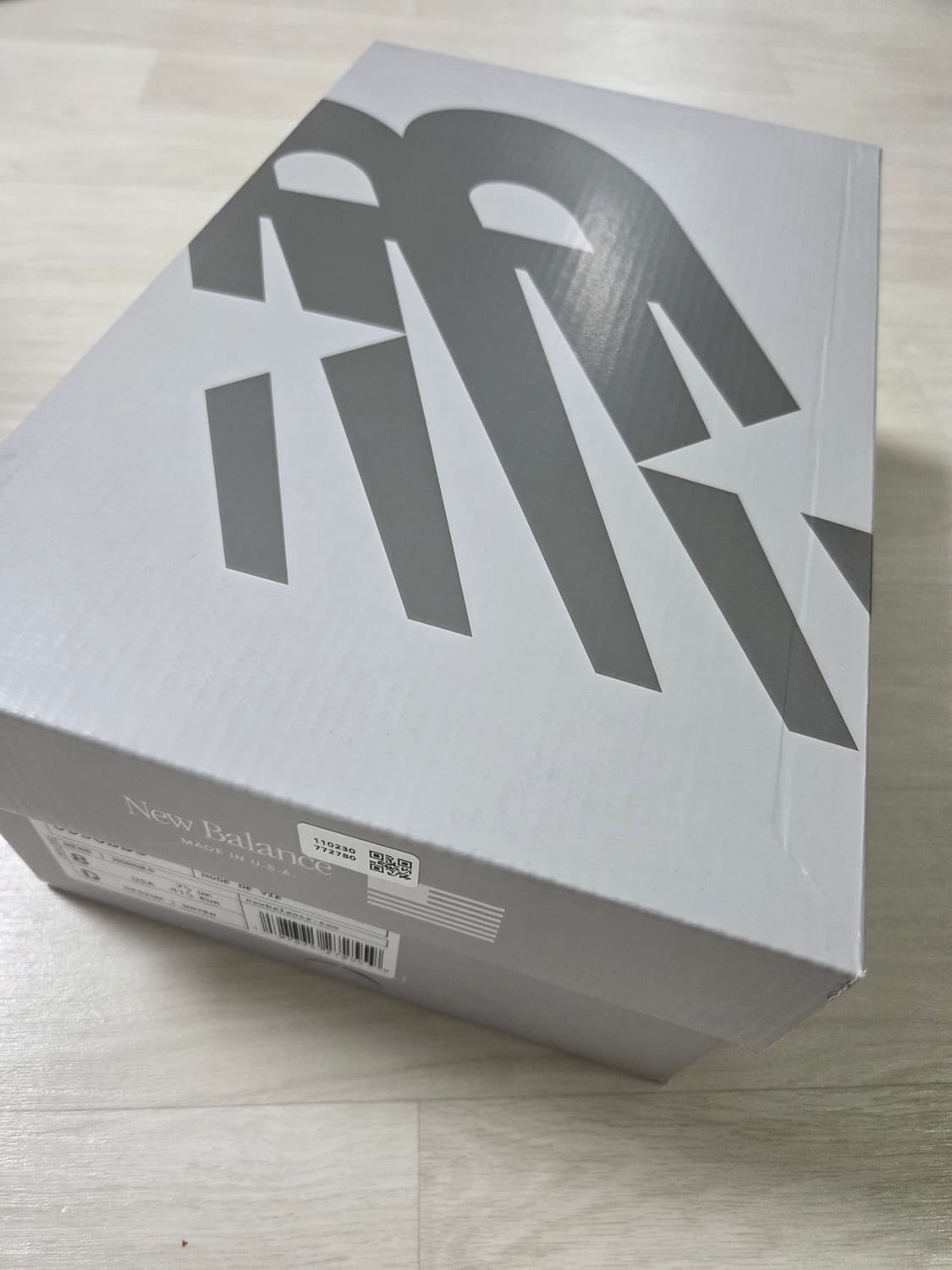 뉴발란스 990v6 트리플블랙 상품이미지4