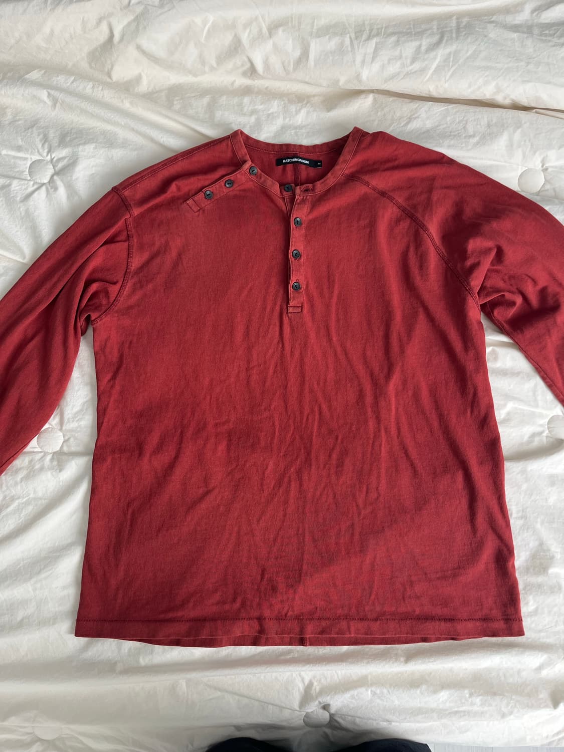 해칭룸 더블 헨리넥 레드 상품이미지1