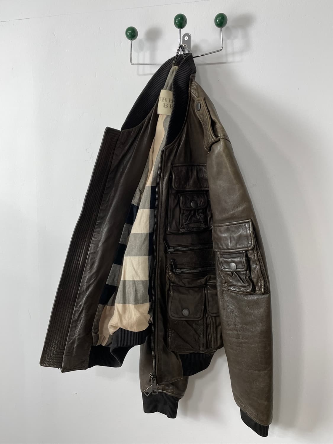 버버리 브릿 멀티 포켓 레더 봄버 자켓  상품이미지3