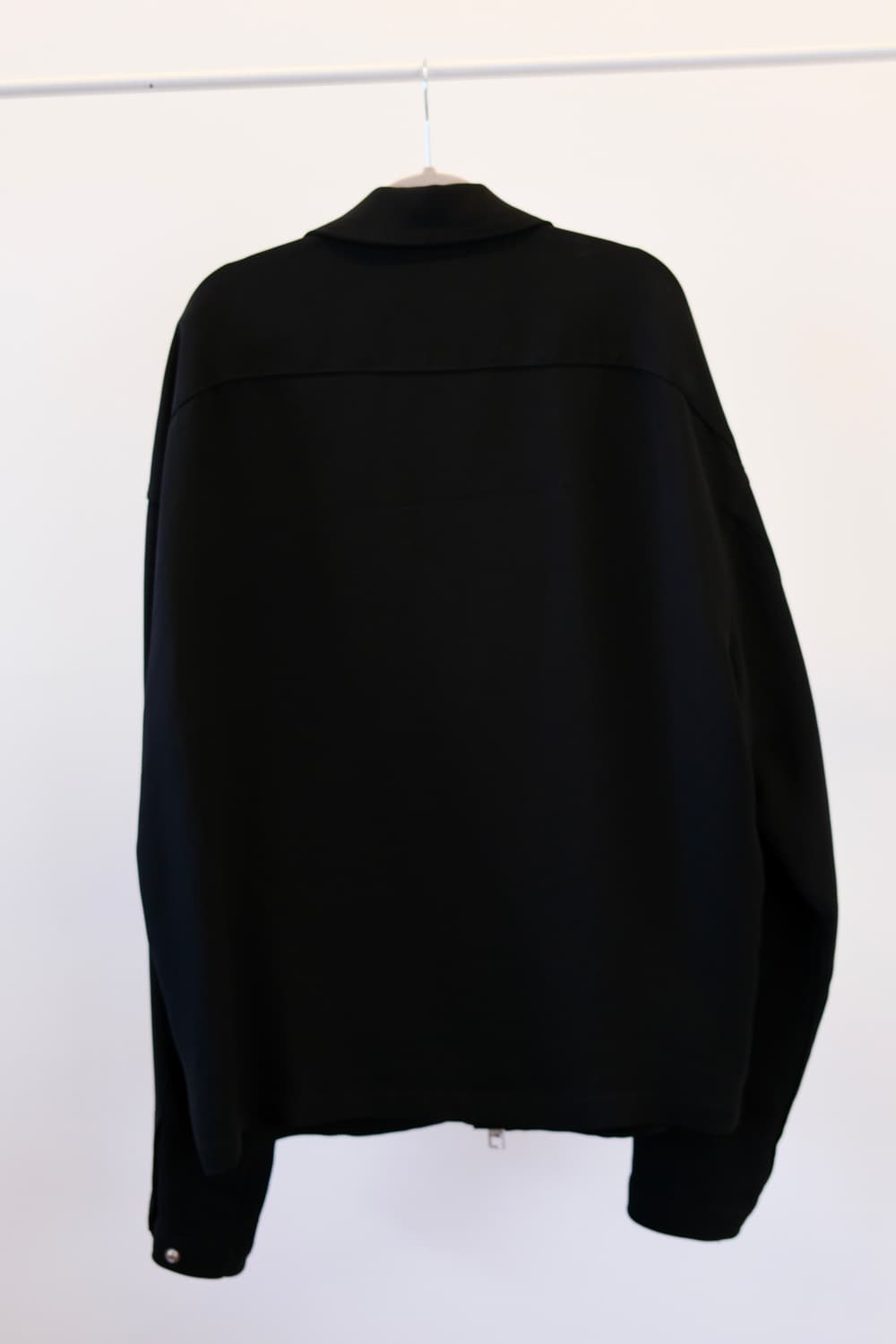 맥퀸 비스코스 블랙 52 사이즈 자켓 판매합니다. 상품이미지2