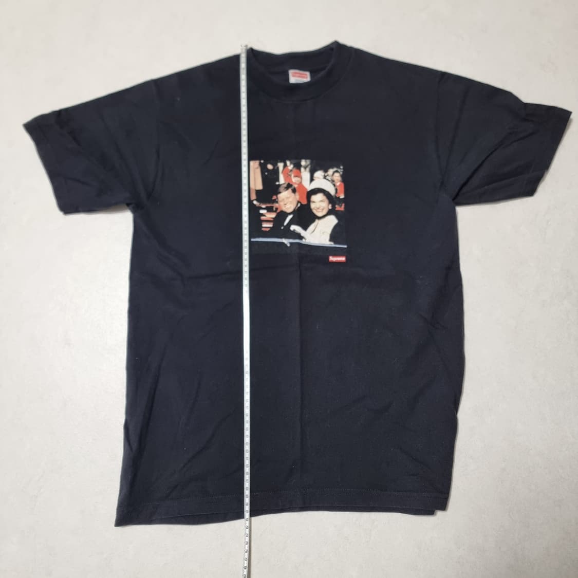 슈프림 케네디 반팔 티셔츠 블랙 상품이미지3