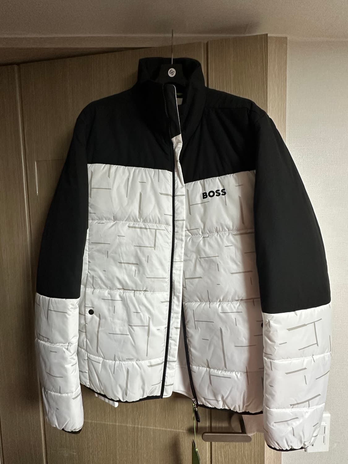 휴고보스 패딩 맨투맨 셋트 새상품 상품이미지1