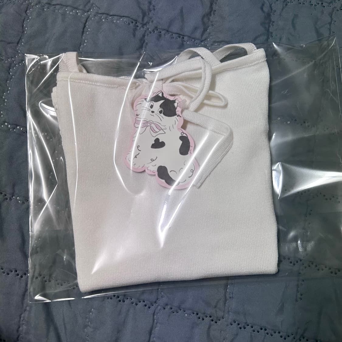 (새상품) 페일제이드 리본 펀칭 니트 슬리브리스 화이트  상품이미지4