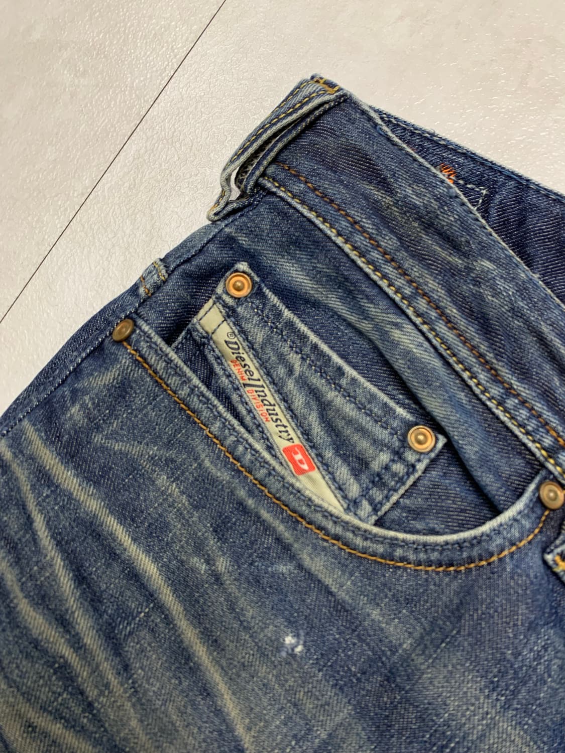 디젤 워싱 디테일 데님 팬츠 #650 상품이미지4