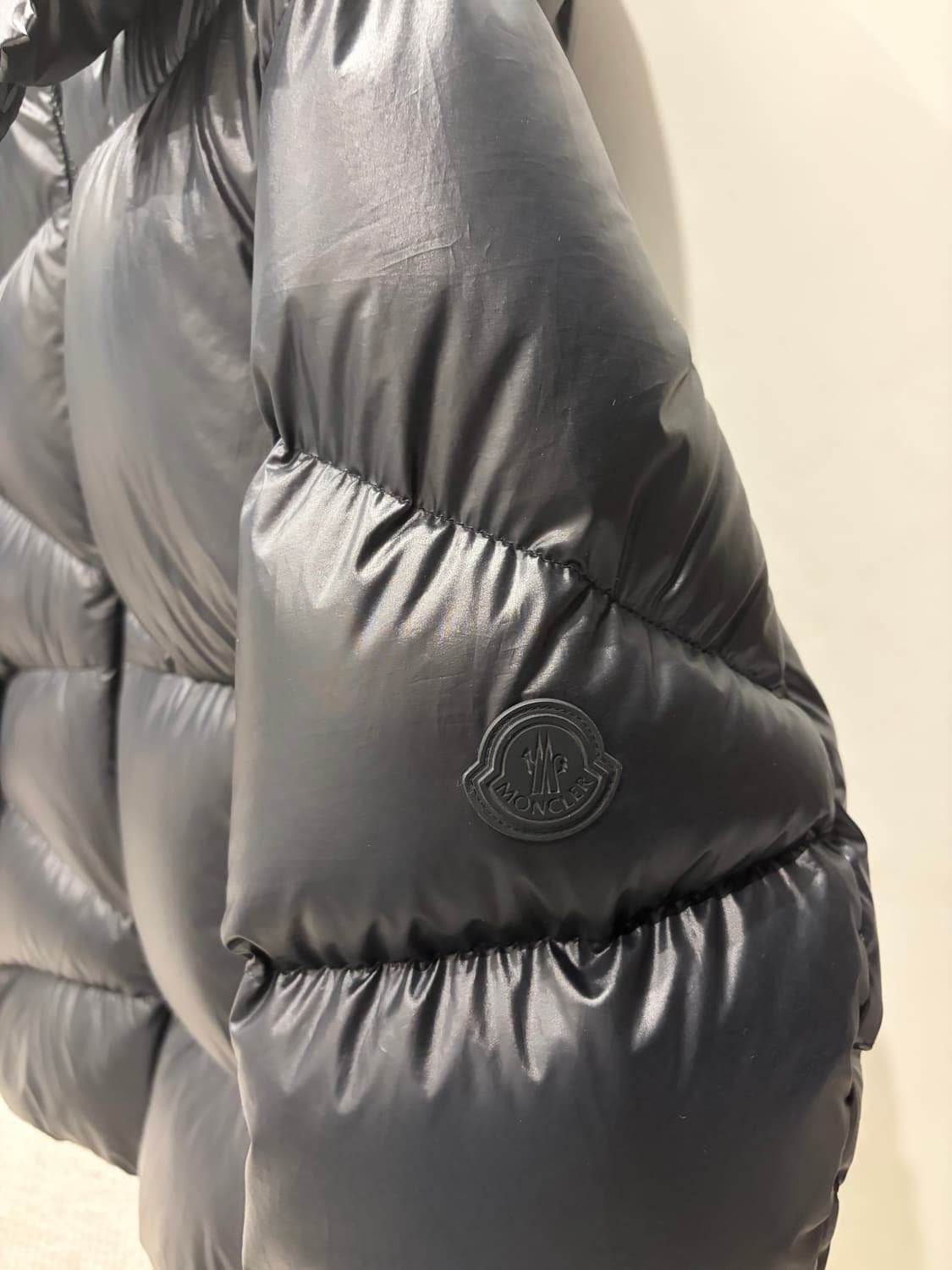 몽클레어 yonne 패딩 상품이미지4