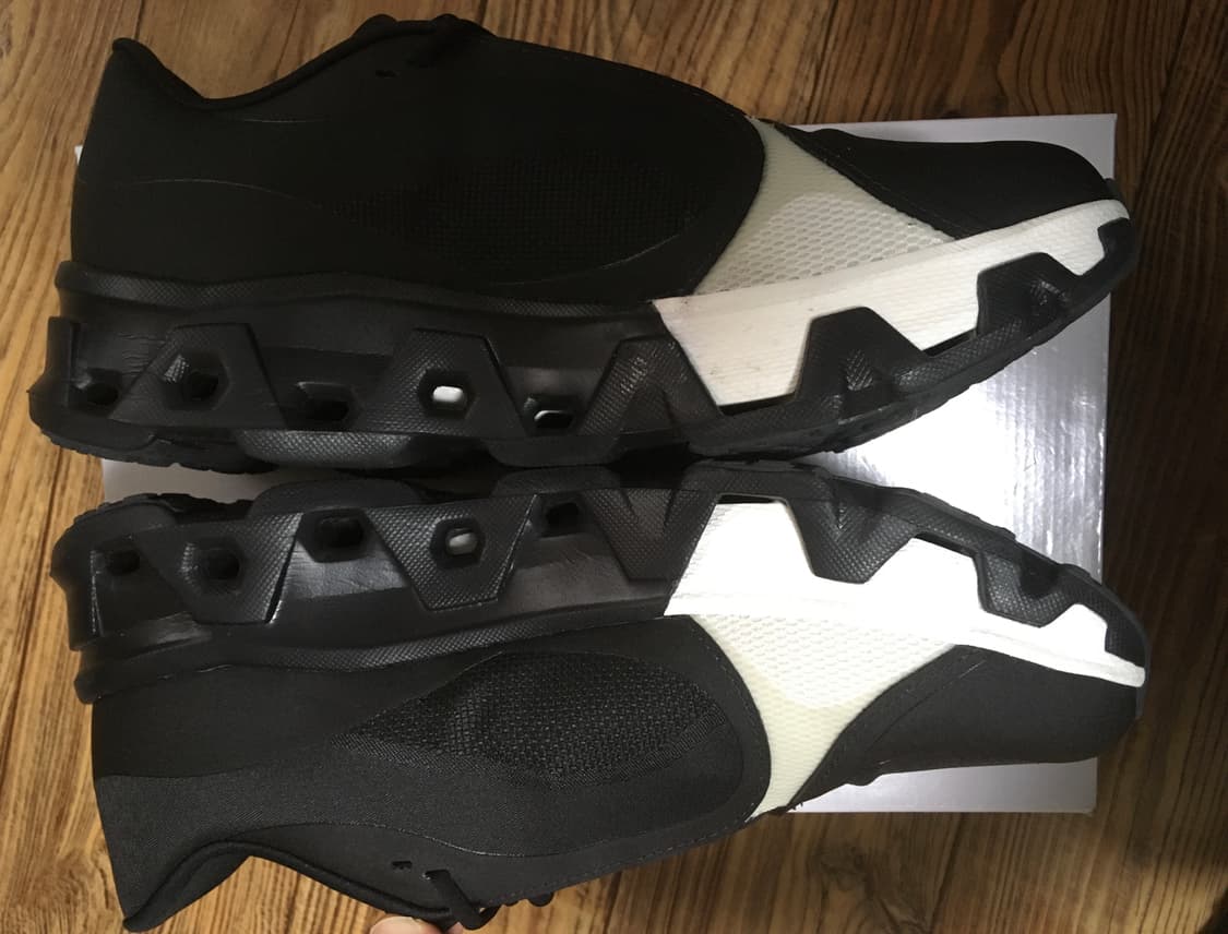 온러닝 파프 클라우드몬스터 하이퍼 블랙 판매합니다 상품이미지4