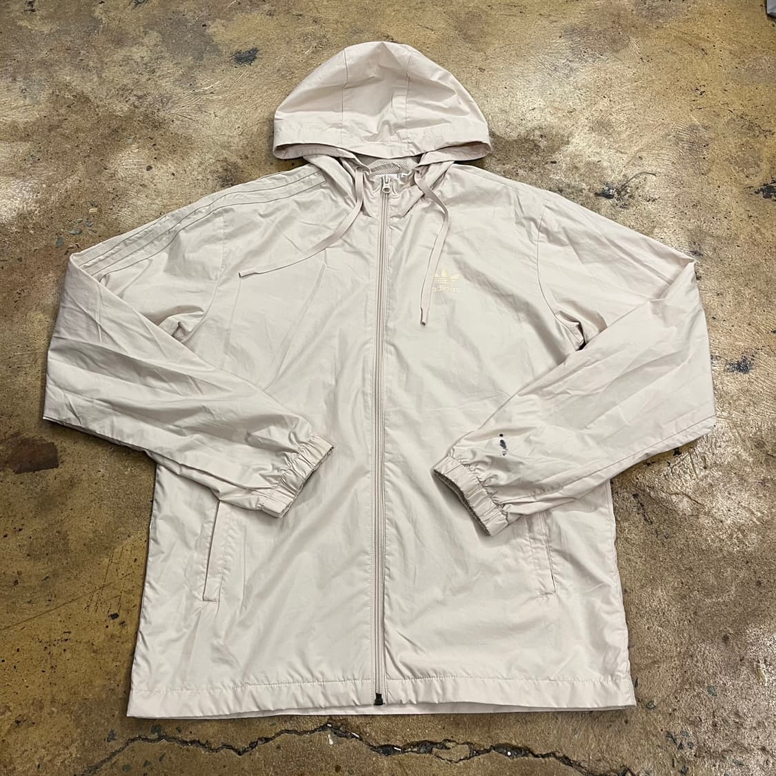 아디다스 크림 베이지 바람막이  상품이미지2