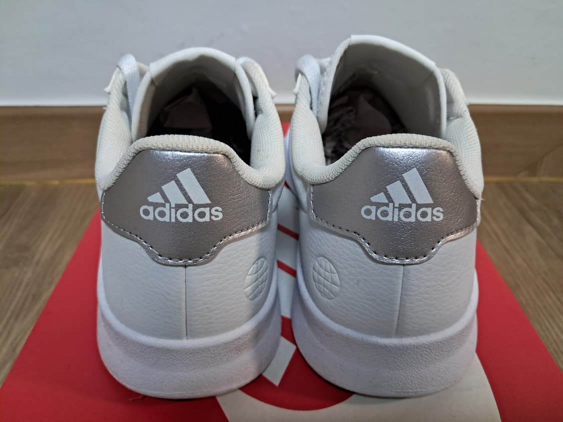 아디다스 스니커즈 230 새상품  상품이미지3