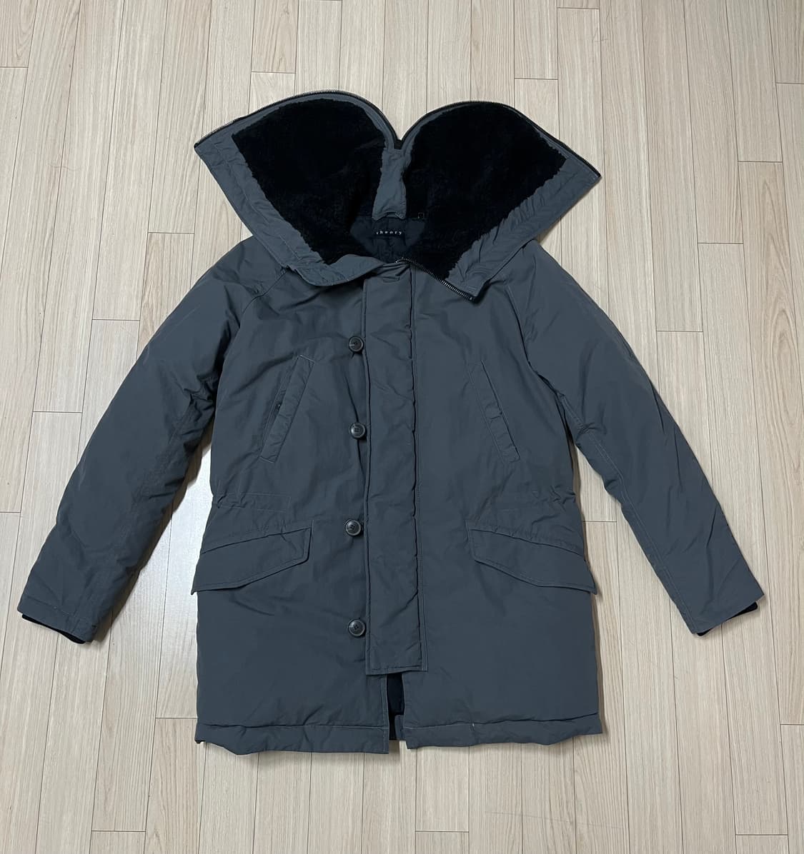 띠어리 다운 후드 패딩 점퍼 상품이미지2