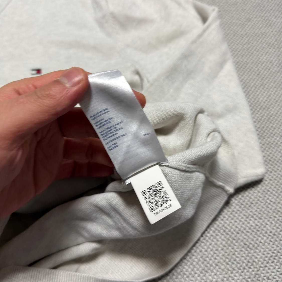 타미힐피거 브이넥 니트 상품이미지4