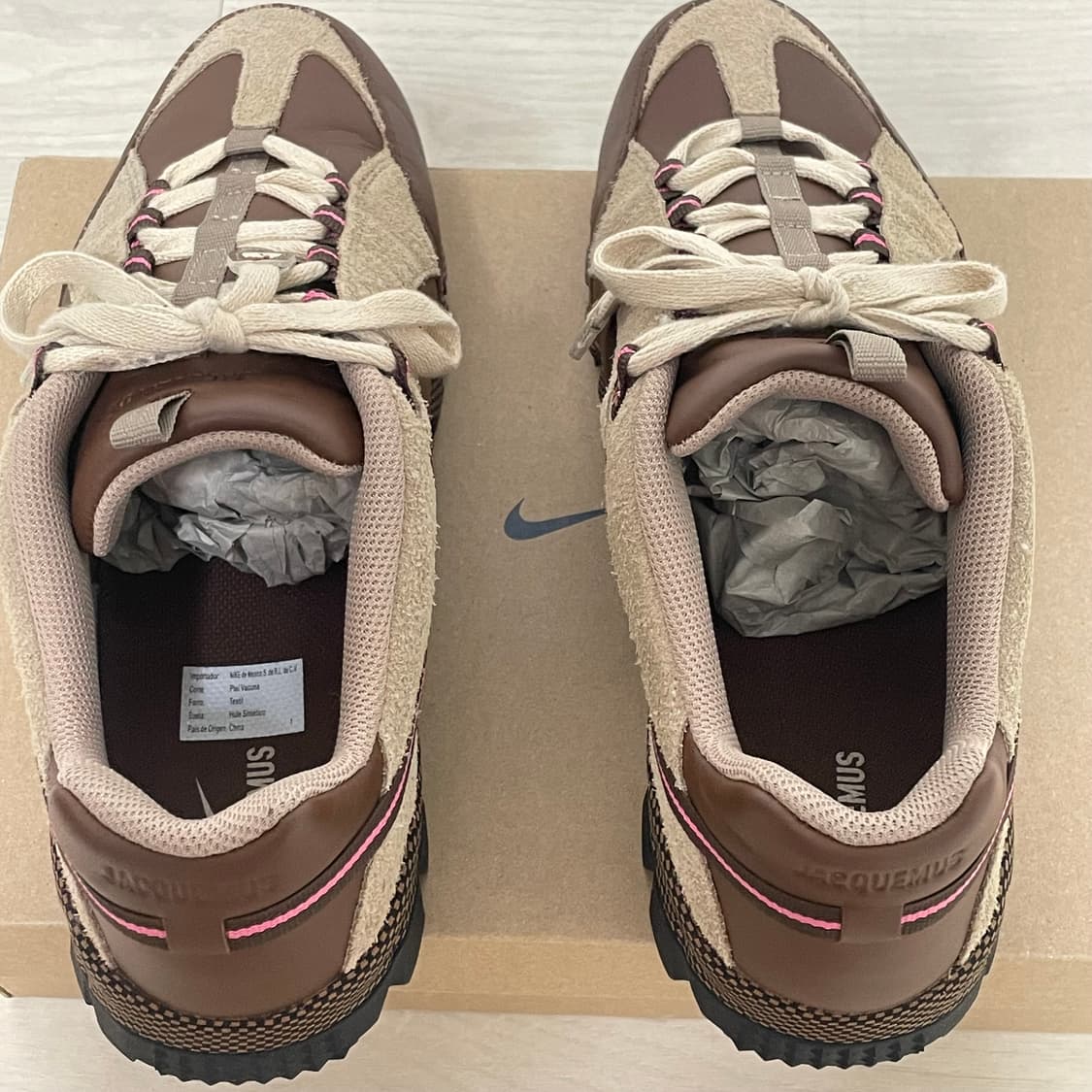 자크뮈스 나이키 에어 휴마라 LX  상품이미지8