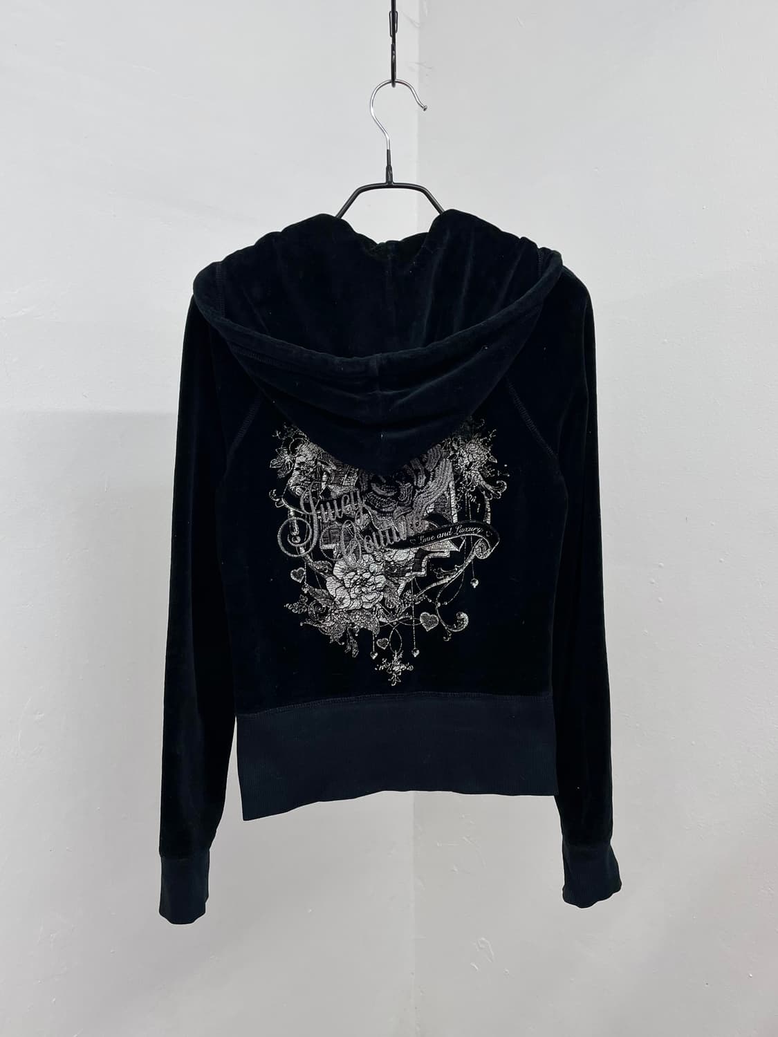 쥬시꾸뛰르 벨벳 자수 후드집업 상품이미지6