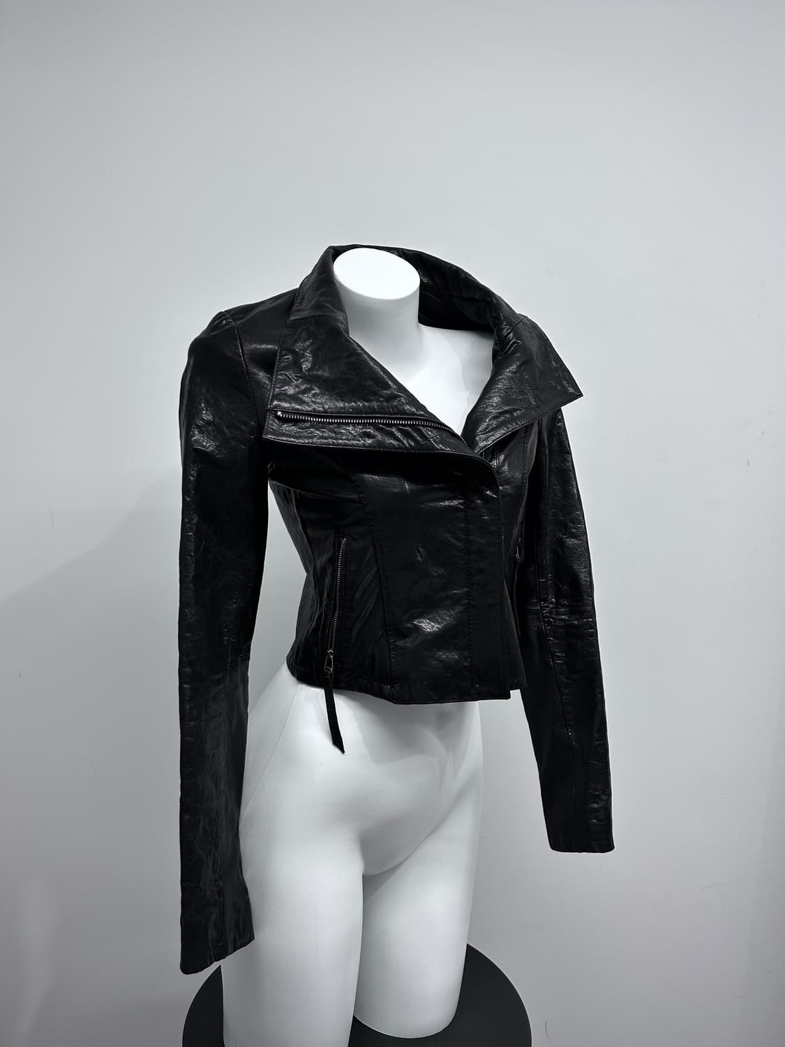 램스킨 사선 하이넥 자켓 상품이미지6