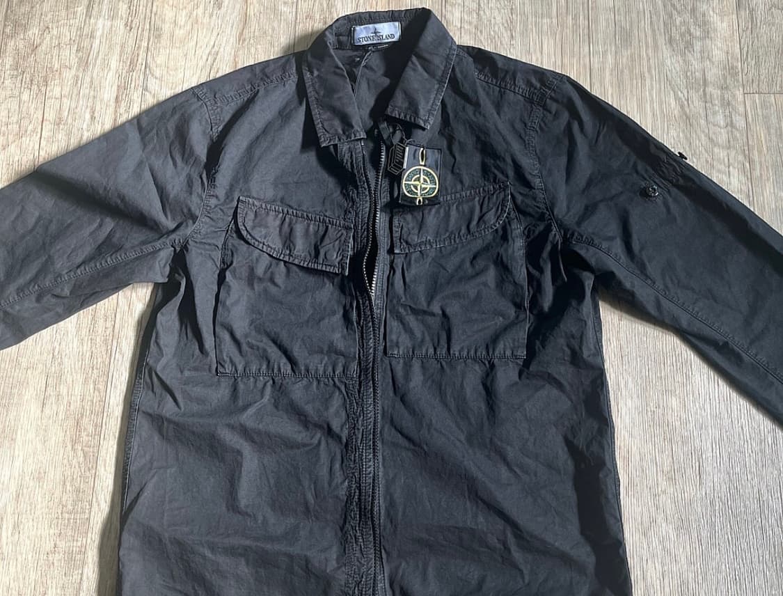 스톤 아일랜드 101WN 브러쉬드 코튼 캔버스 올드이펙트 오버셔츠 블랙  상품이미지1