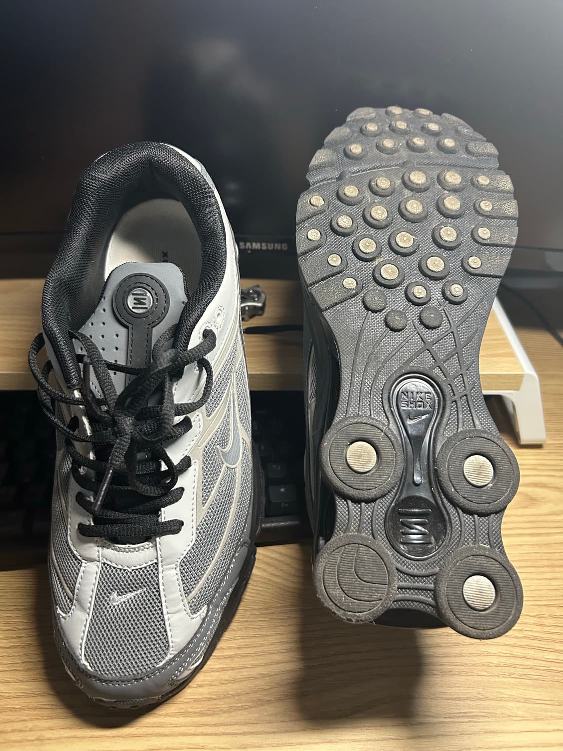 나이키 샥스 라이드 2 라이트 그래파이트 275 상품이미지2