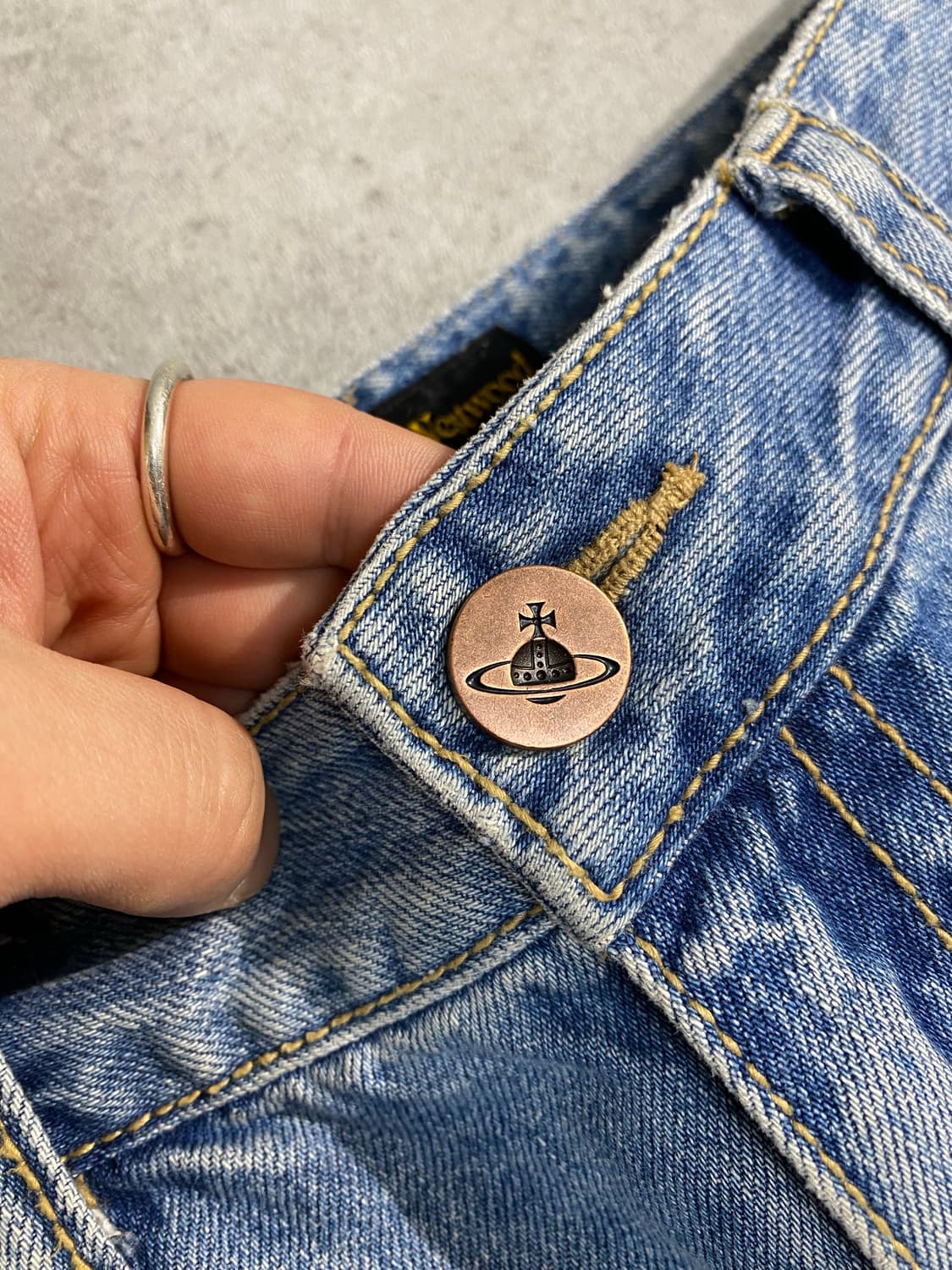 [40] 비비안 웨스트드우 라이트 데님 와이드 팬츠 상품이미지8