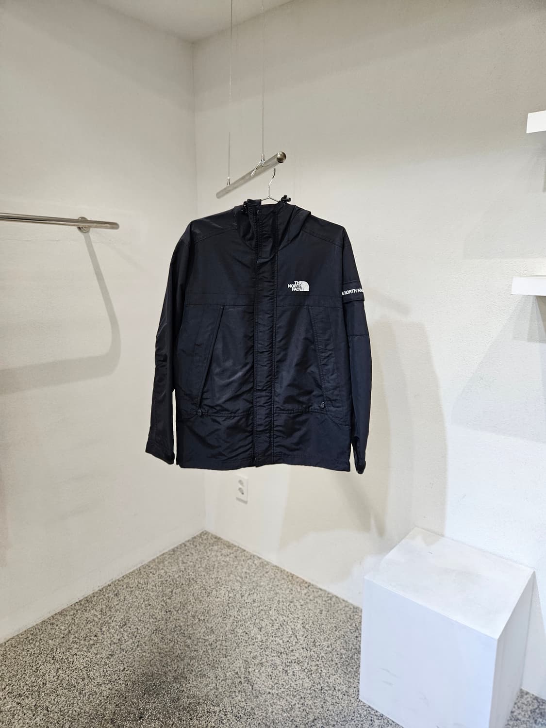 노스페이스 바람막이 자켓 상품이미지1