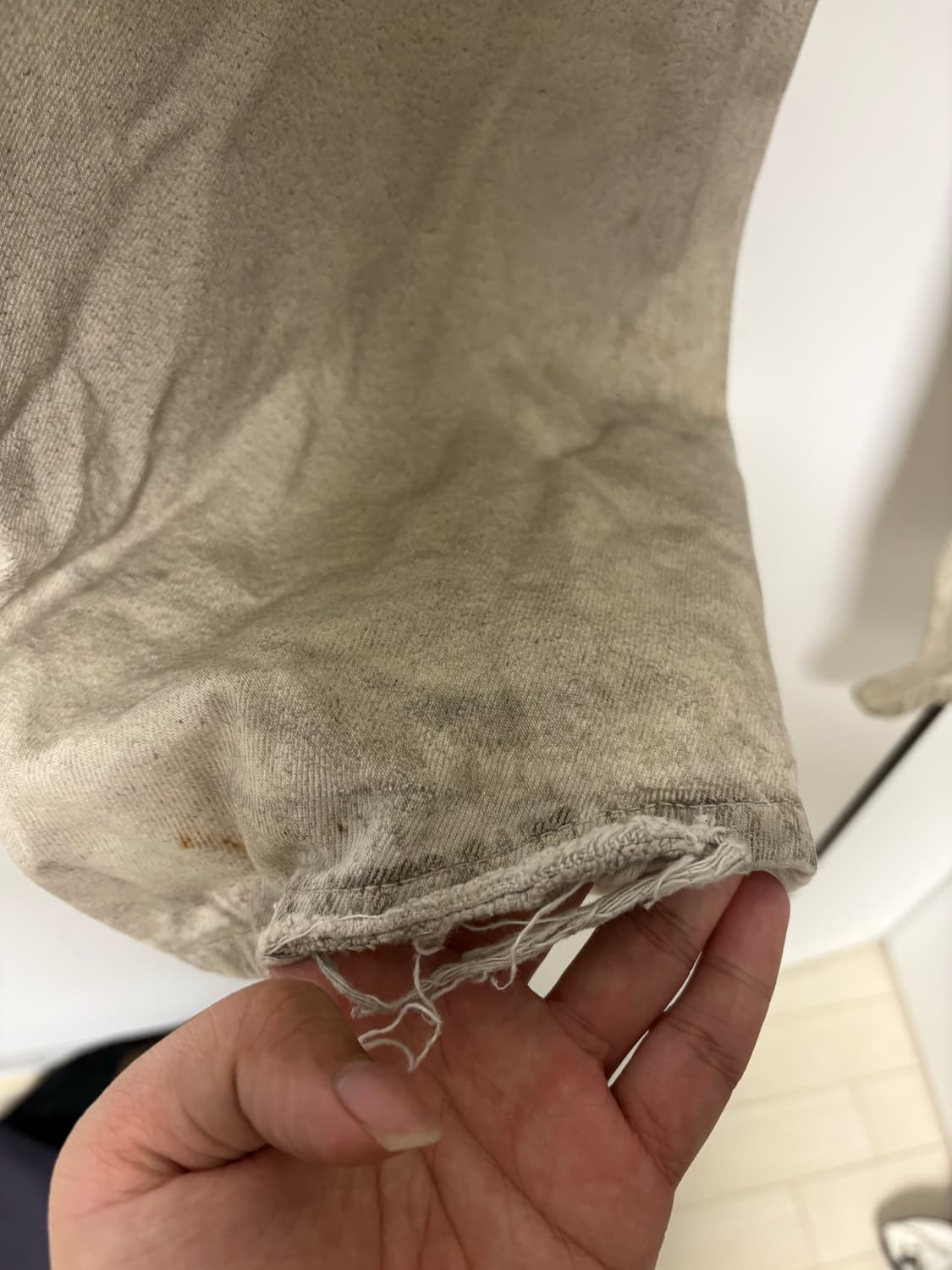 이예 왁스 코팅진 오프화이트 라지 상품이미지4