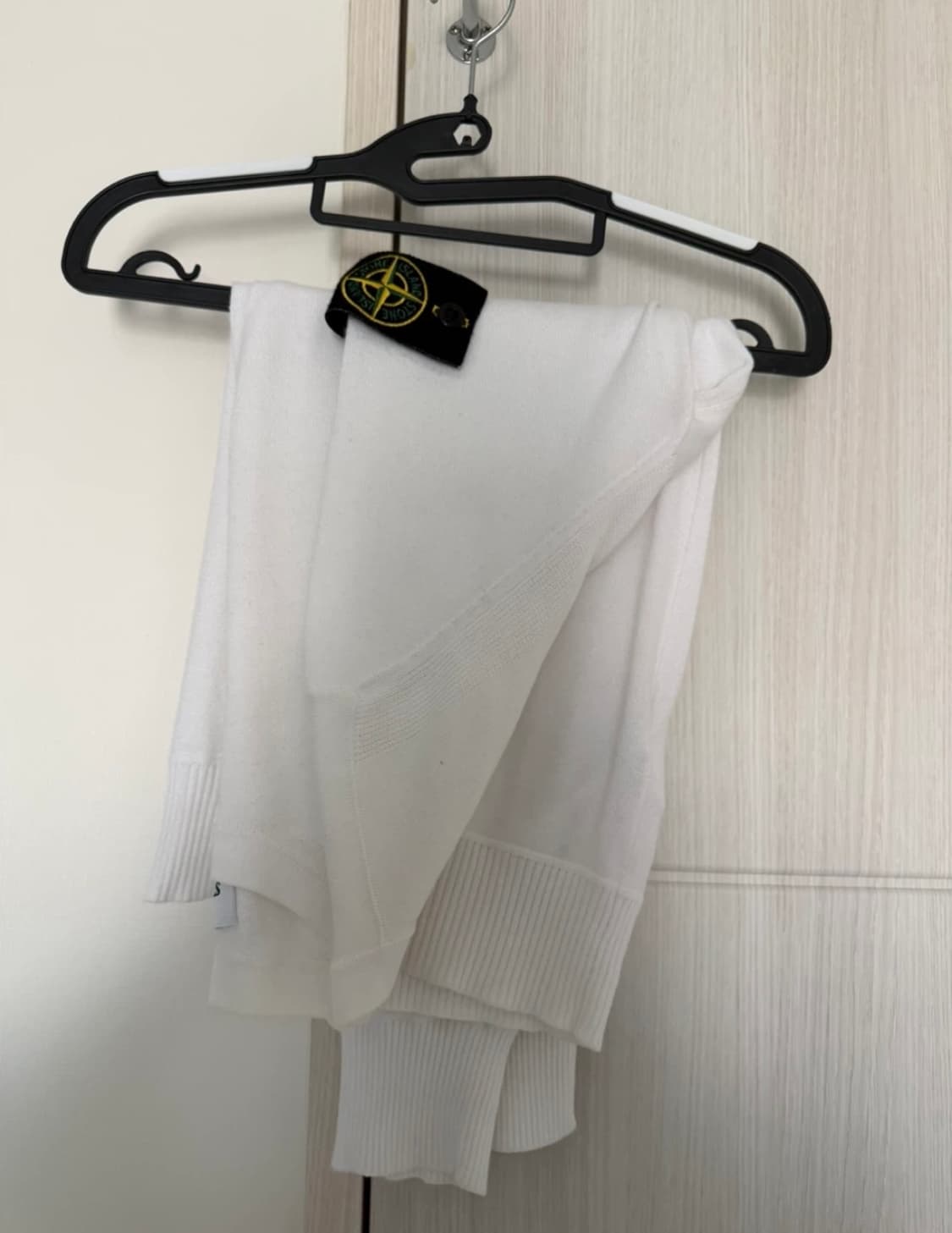 스톤아일랜드 화이트 니트 상품이미지1