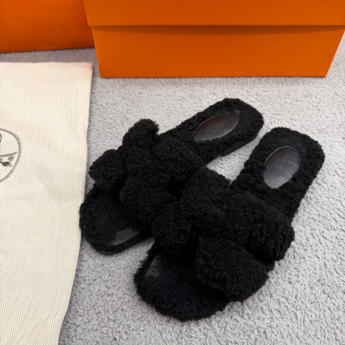 에르메스 오란 시어링 퍼 샌들 슬리퍼 상품이미지2