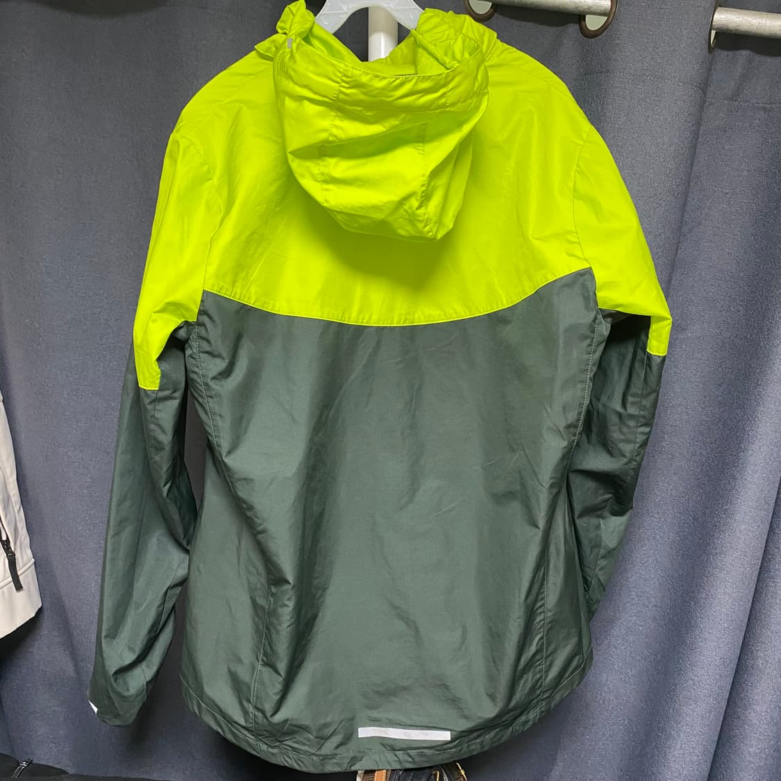 나이키 러닝 바람막이 L 상품이미지3