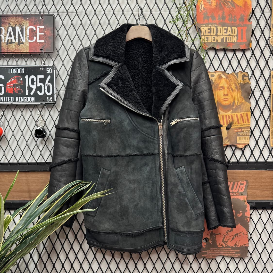 빈티지 레더 무스탕 자켓 사이드 집업 포켓 디테일 블랙 상품이미지1