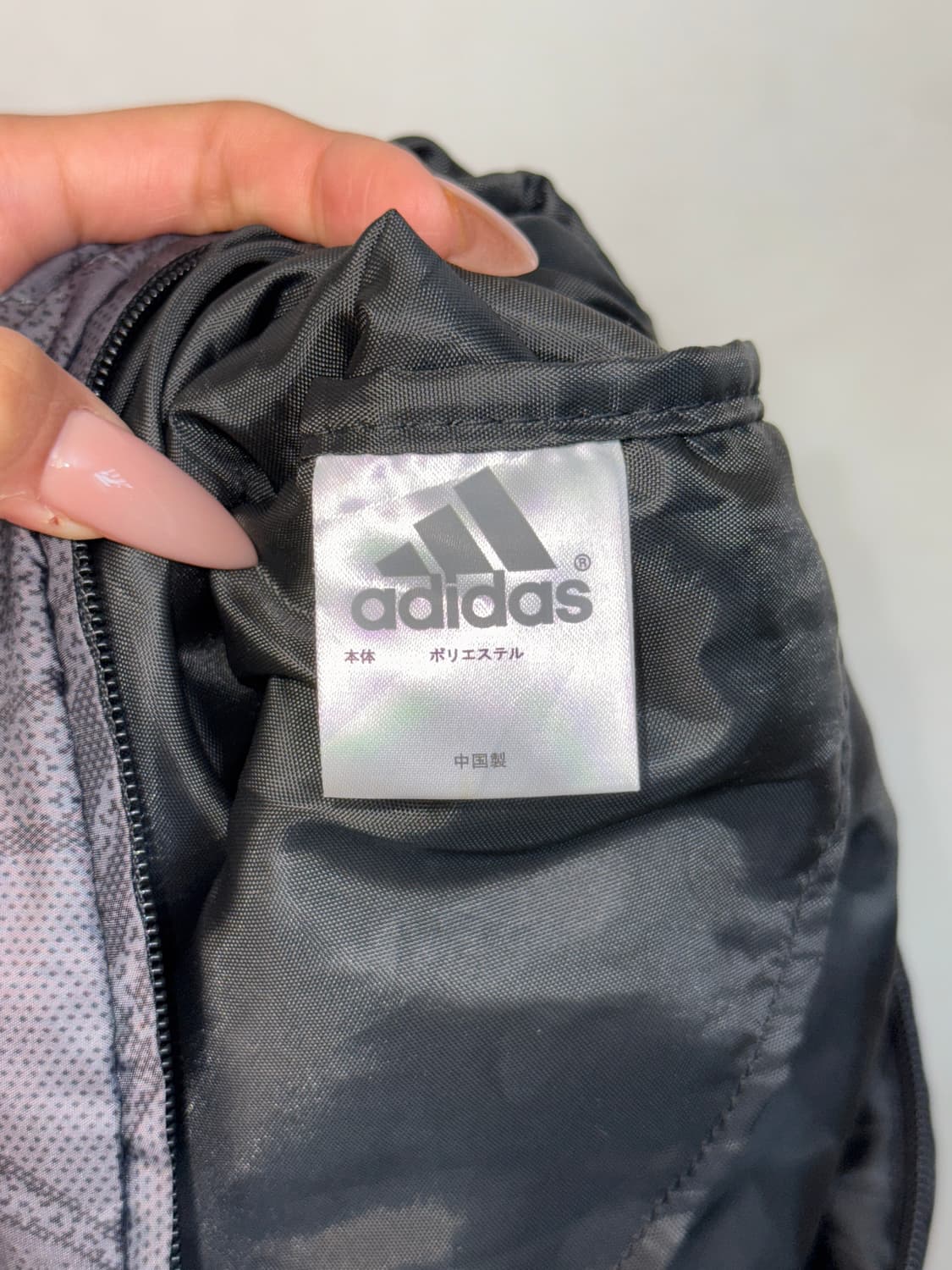 Adidas charcoal slit patterned 숄더백  상품이미지6