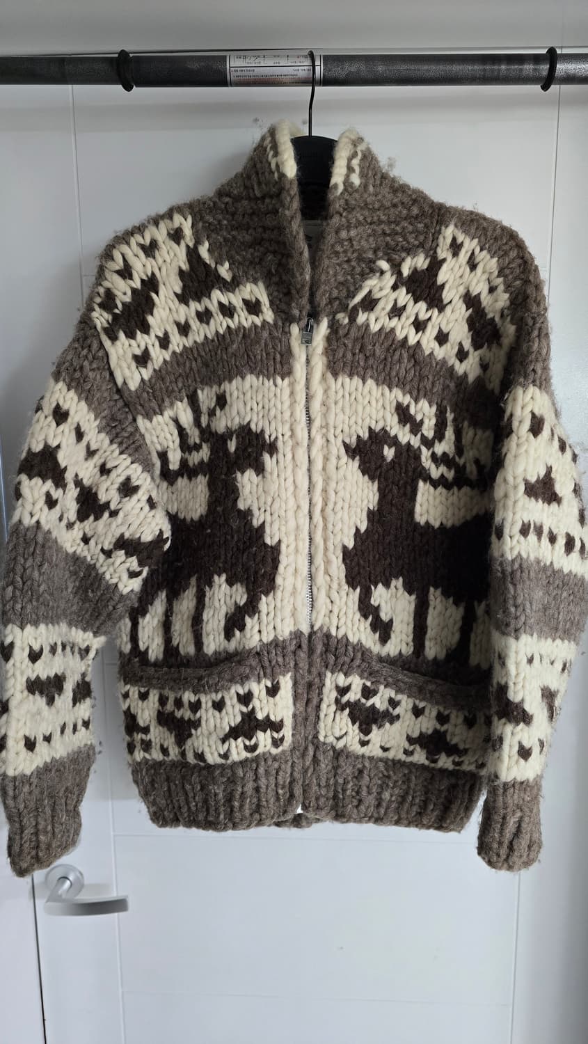 캐나다 울100% 코위찬 가디건 105~110 싸이즈 판매 합니다. 상품이미지1