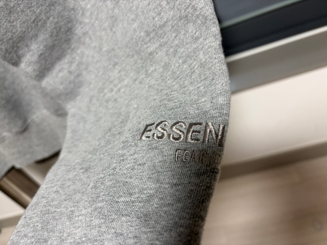 피어오브갓 에센셜 그레이 맨투맨 M 상품이미지5