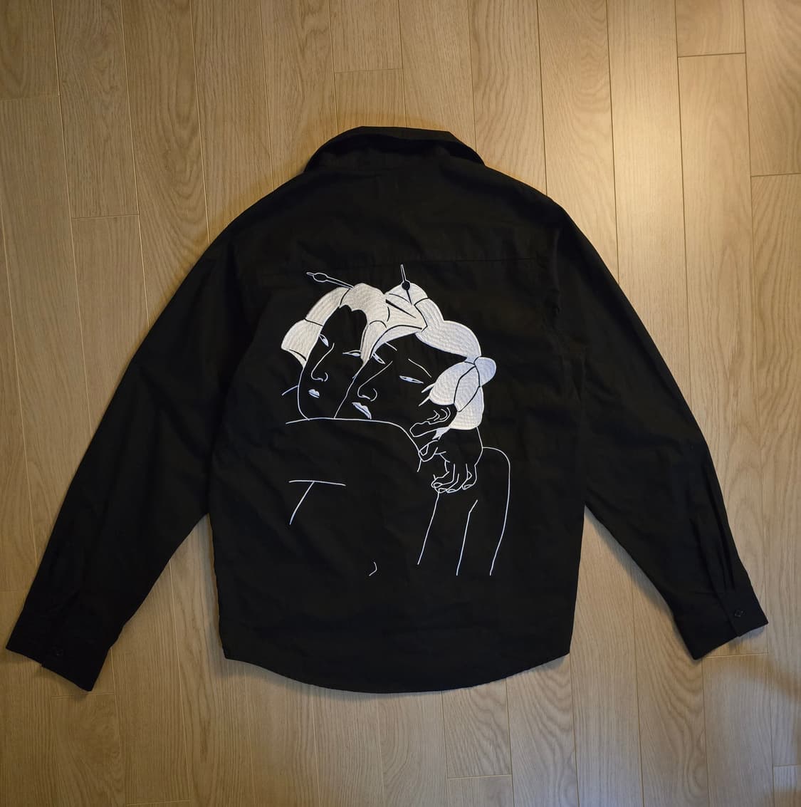 ikumi 이쿠미 백자수 블랙 셔츠  상품이미지2