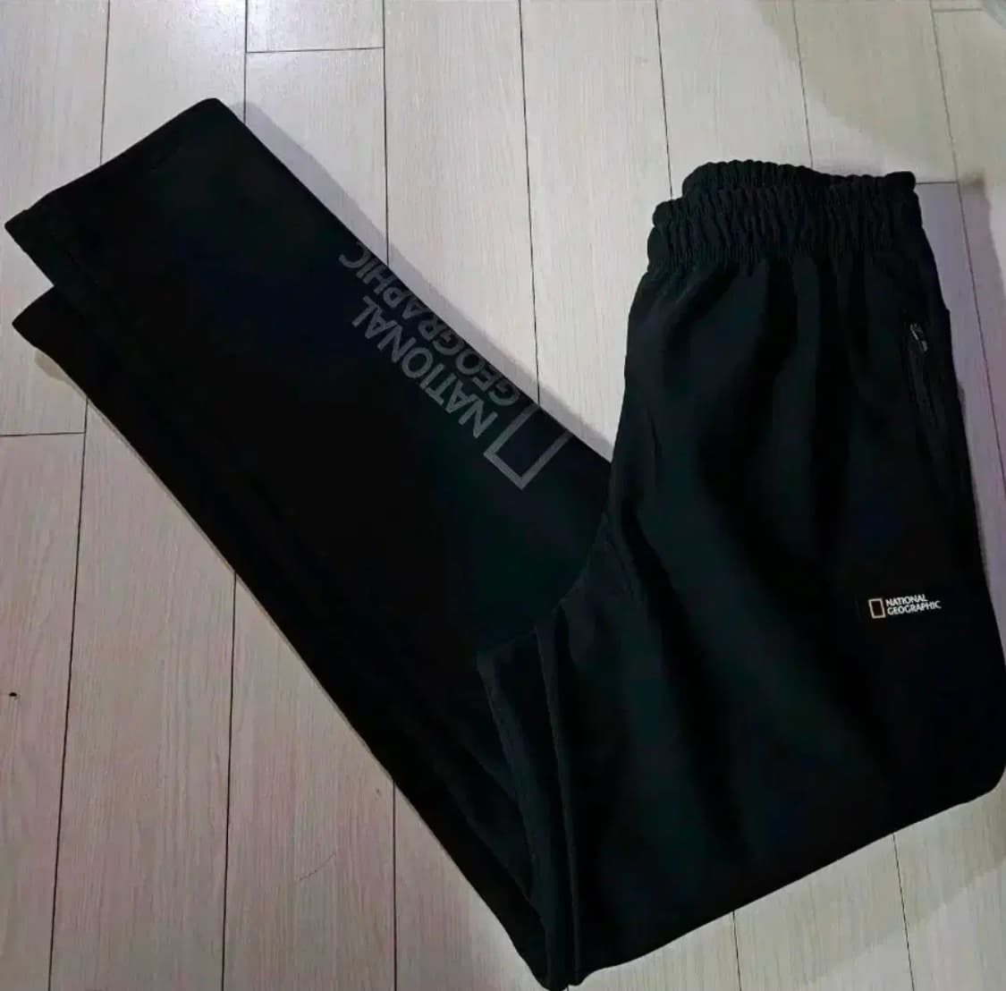 내셔널지오그래픽 블랙 기모트레이닝 바지 상품이미지1