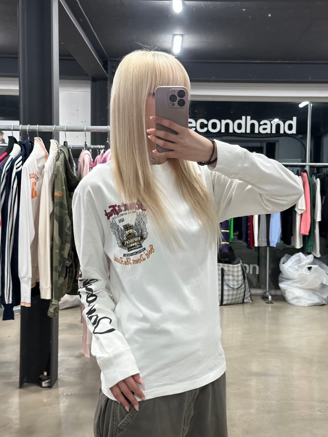 벤슨 화이트 모터 사이클 그래픽 백자수 긴팔 슬리브 상품이미지1