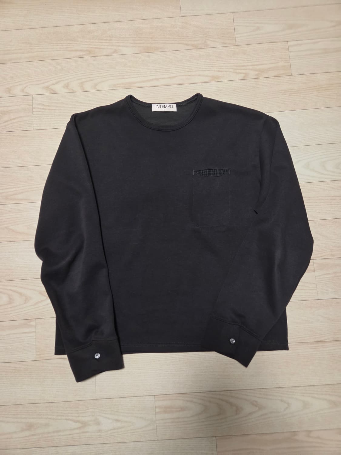 인템포무드 체크인 포켓 롱슬리브 [차콜 L] 상품이미지2