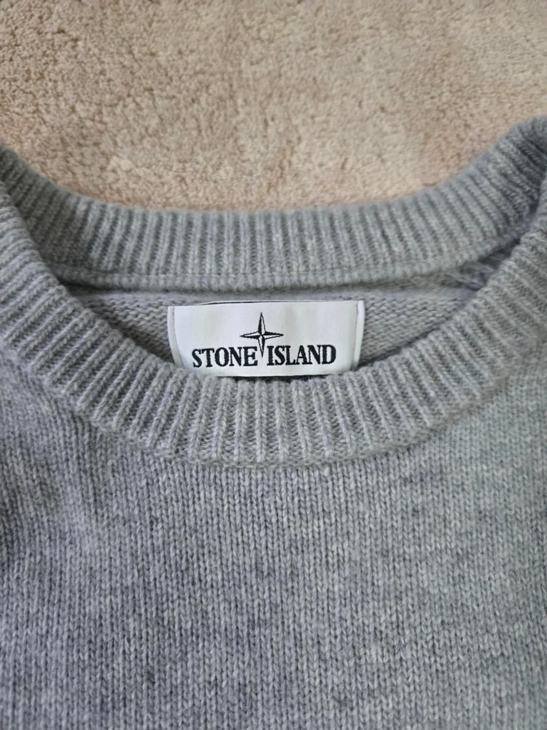 스톤아일랜드 매장판 /램스울 크루넥 니트 그레이 (L사이즈) 상품이미지2