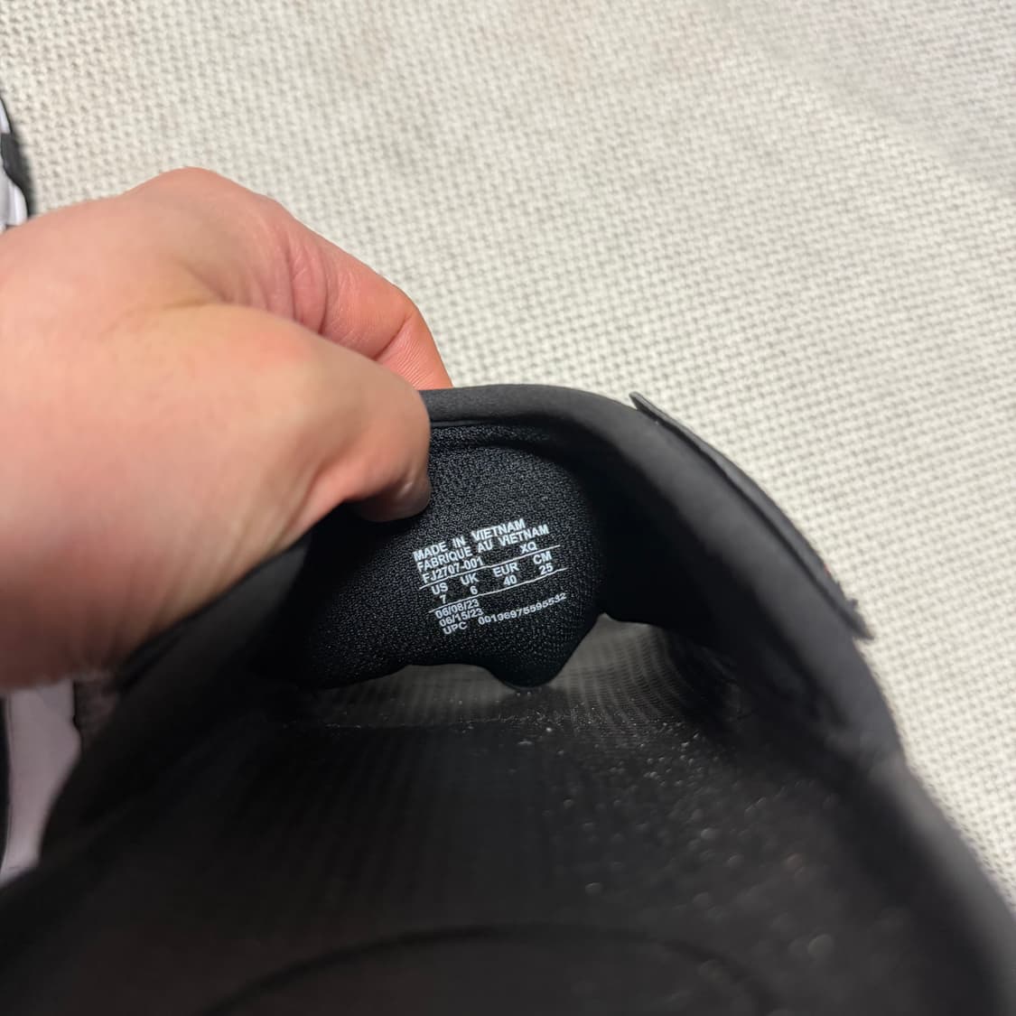 나이키 에어 모어 업템포 슬리퍼 상품이미지4