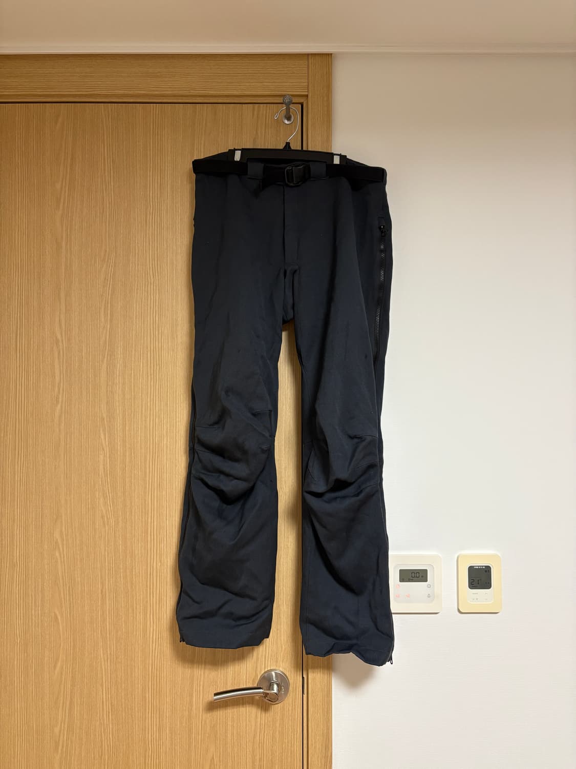 GR10K ARC PANTS CHARCOAL [46] 상품이미지1