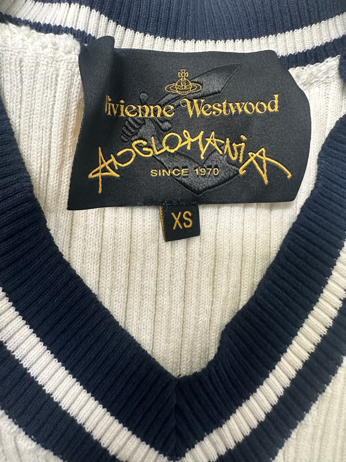 뉴진스 하니 착용) 비비안웨스트우드 orb 니트탑 상품이미지5