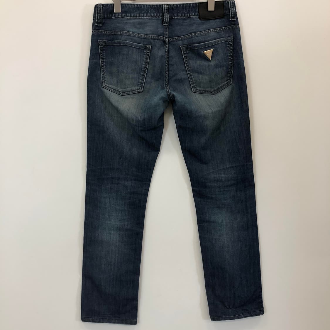 게스 금장 스틸로고 워싱청바지 32 인치 상품이미지2