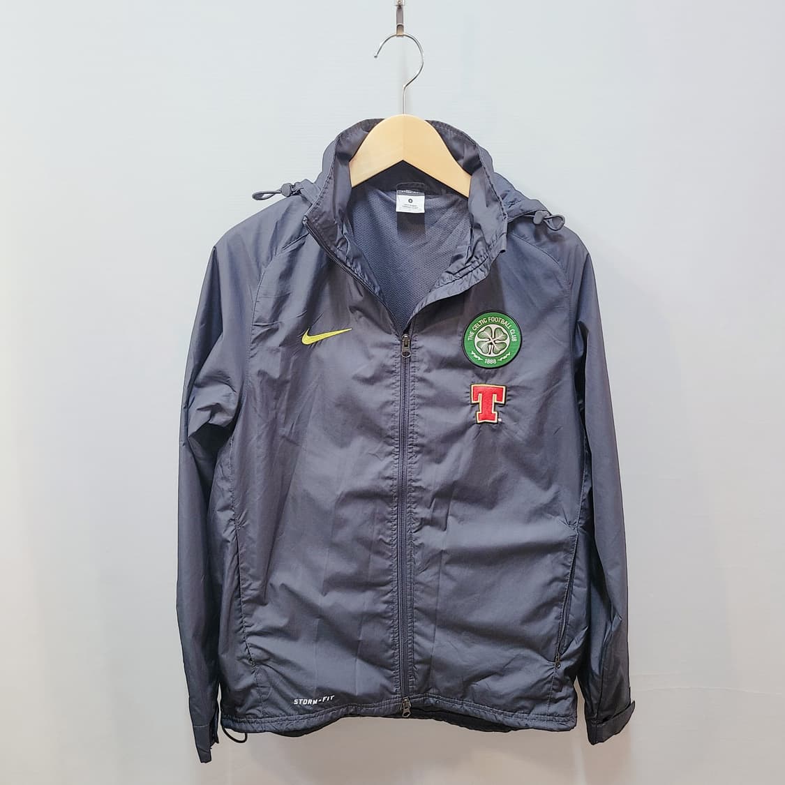 S) 나이키 바람막이 상품이미지1