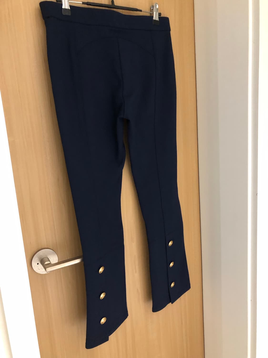 토리버치 골드 버튼 네이비 부츠컷 슬랙스 상품이미지2