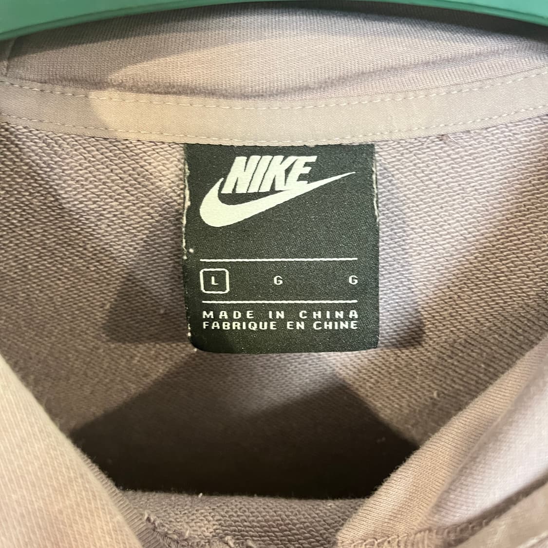 (여성 L) 나이키 우먼 메탈릭 필링 스우시 센터로고 더블포켓 후드티셔츠 상품이미지4