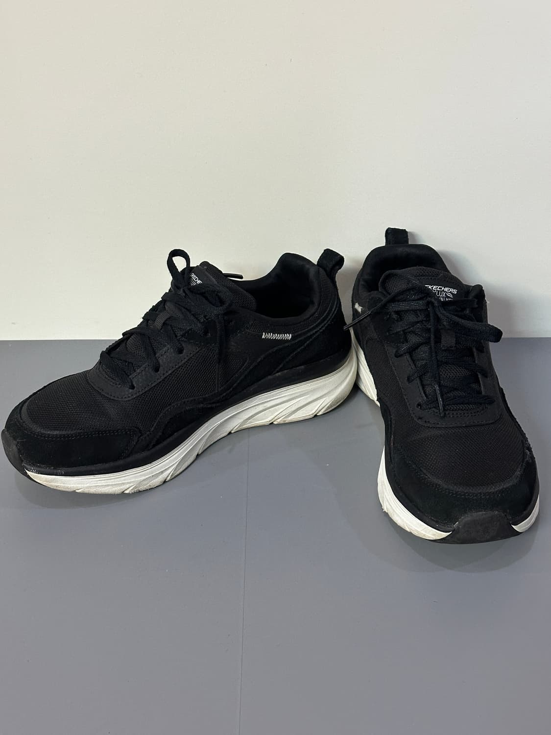 스케쳐스 디럭스 워커 스니커즈 운동화 상품이미지2