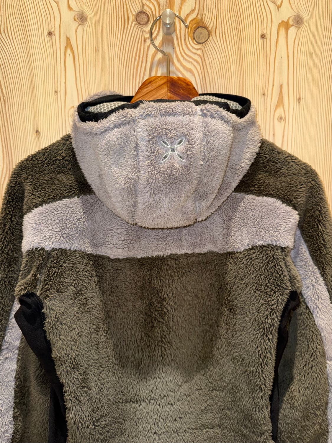 몬츄라 마운틴 후드집업 상품이미지4