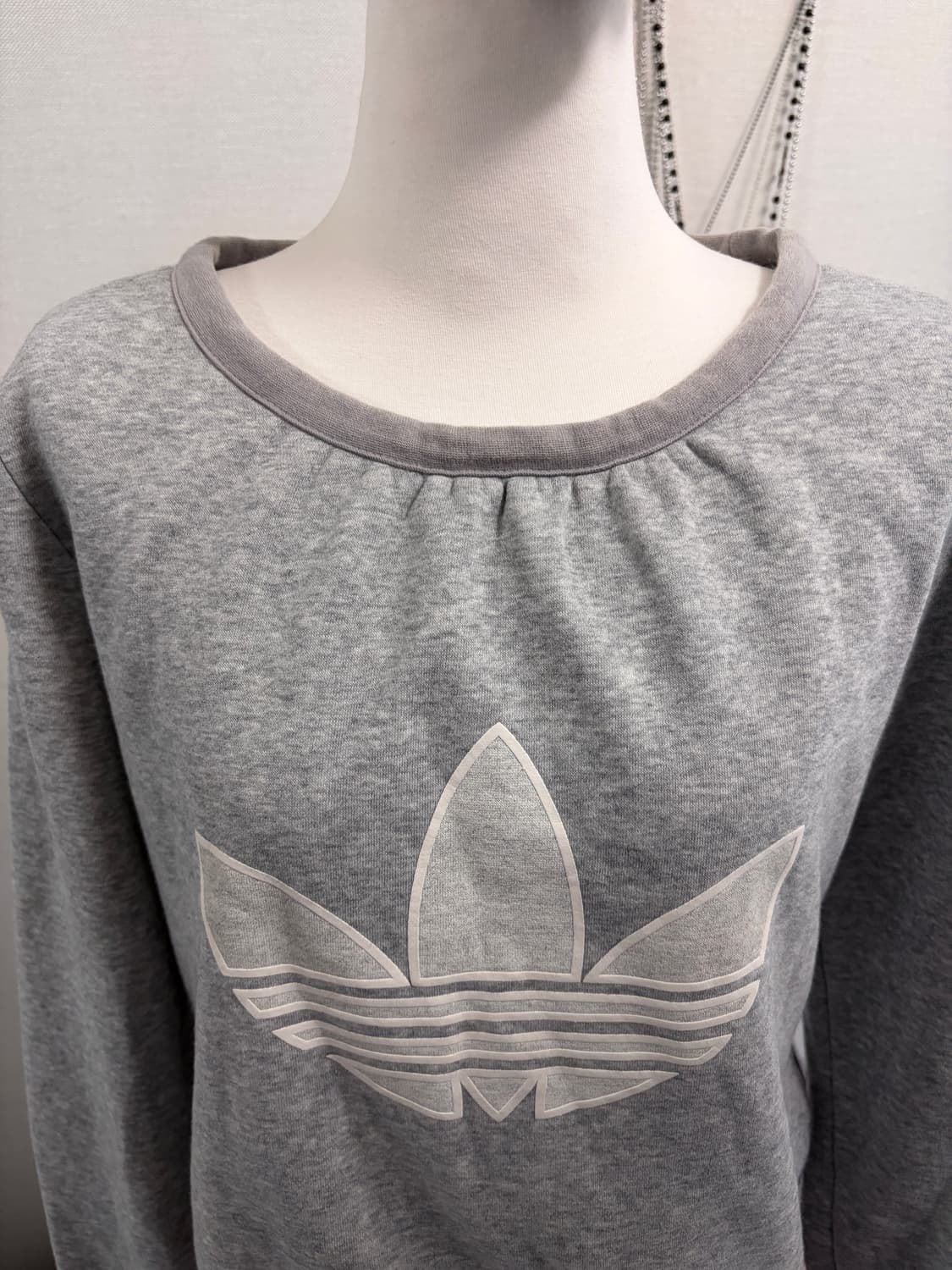 아디다스 멜란지 맨투맨 상품이미지5