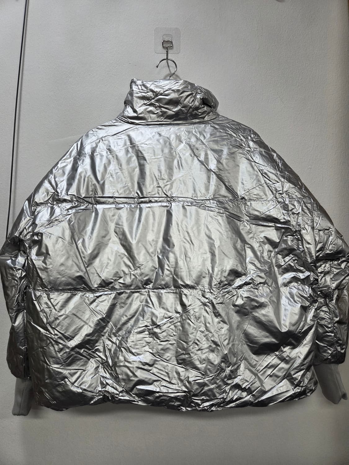 럭키파이브 실버메탈릭 글로시 샤이니 푸퍼 패딩 점퍼 free 박시 힙합 상품이미지6