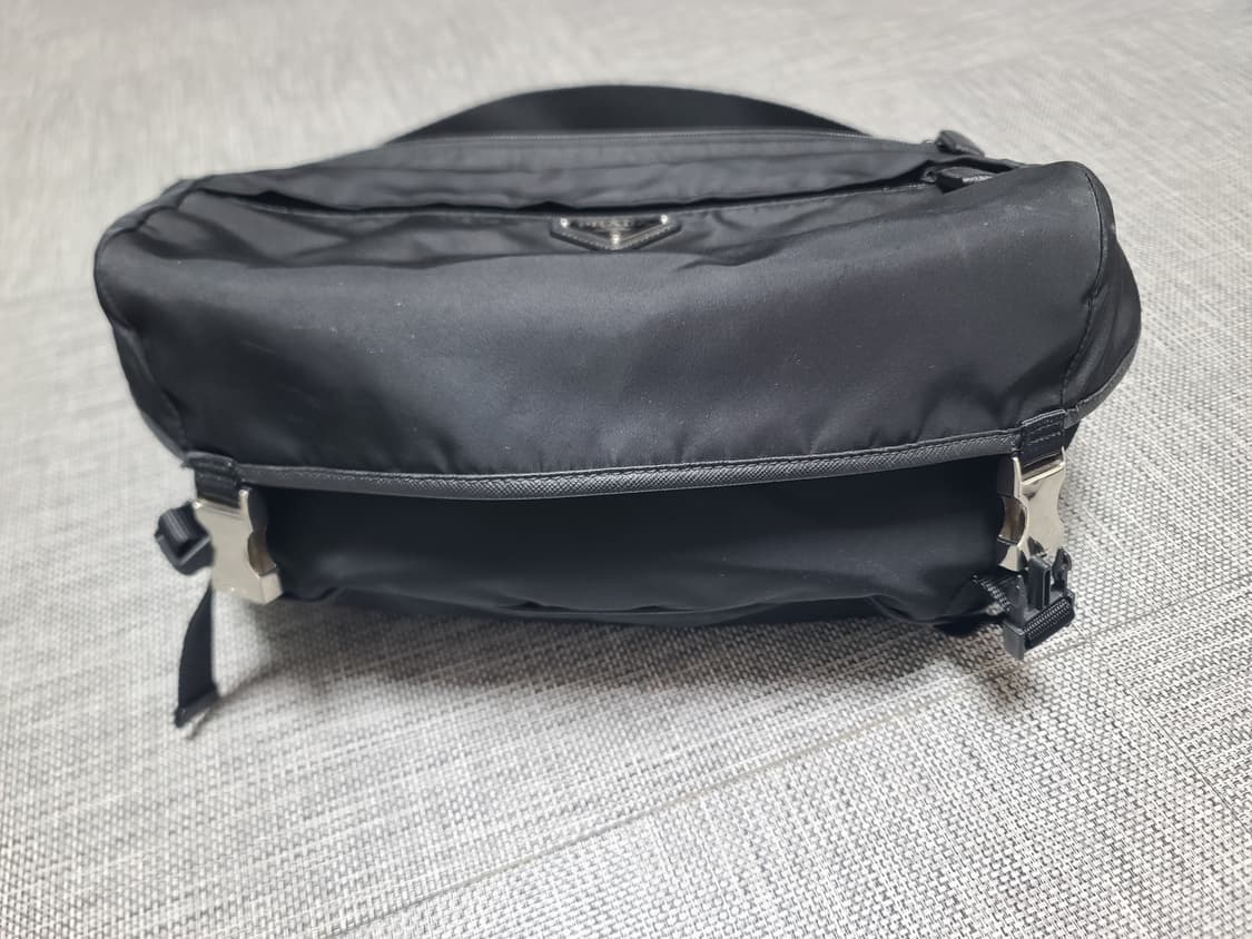 프라다 바이커백 라지 2vh991 메신저백 크로스백 상품이미지5