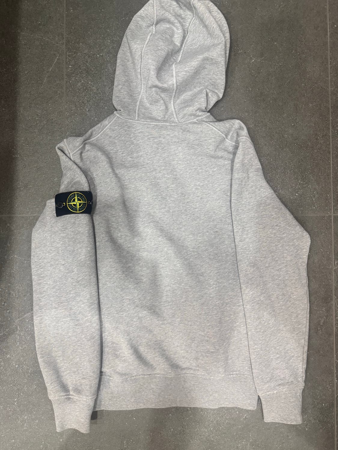 스톤아일랜드 레귤러 핏 후드집업 상품이미지2