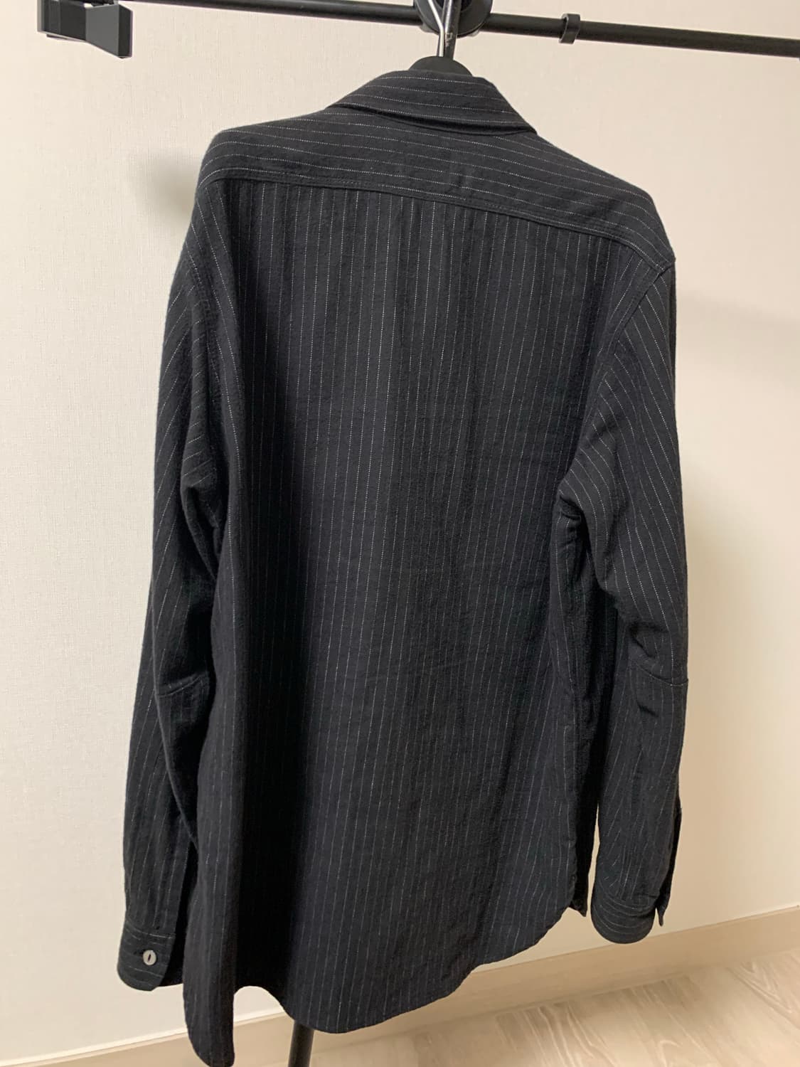 니들스 22aw 핀스트라이프 워크 셔츠 블랙 상품이미지2
